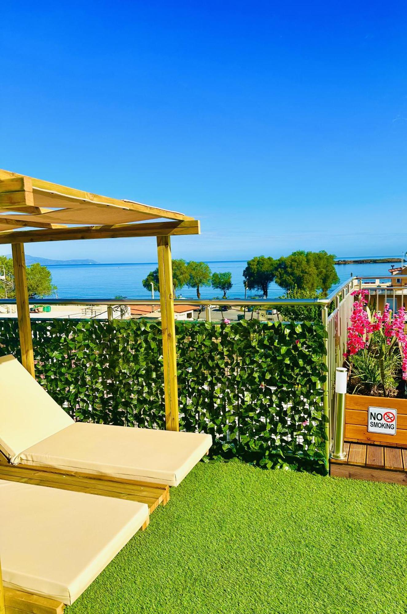 Pearl Seaside Cozy Apartments Chania  Екстер'єр фото